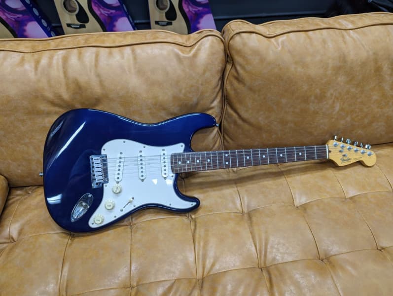 Fender Stratocaster Midnight Blue Atelier Yuwa Ciao Jp