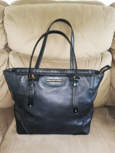 Michael Kors Aria Large Black Pebbled Leather Top Zip Tote Bag Bags