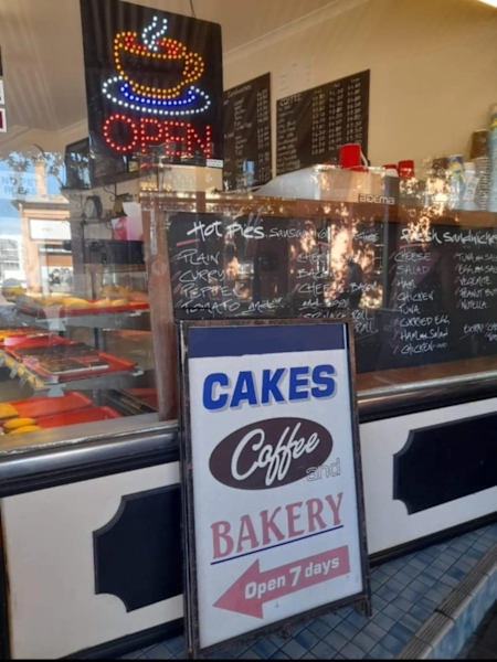 URGENT SELL - CAKE SHOP FOR SALE63007513427202111