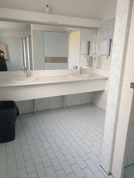 Cleaning services62863396284417112