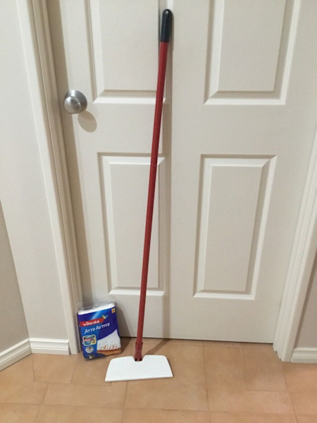 VILEDA - ATTR ACTIVE -ELECTROSTATIC MOP- PU MELVILLE *$25 NOT FREE *62929669147649111