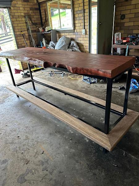 Bar table 62863406256771111