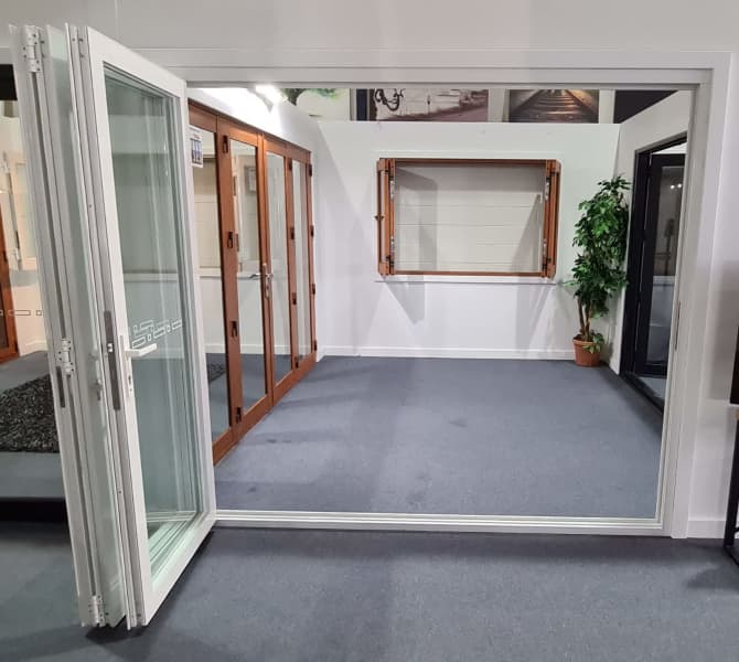 Aluminium 3 Panel Bi Fold Stacking Door - Black, White, Timber Effect63007782101377113