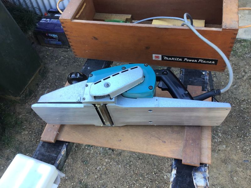 Makita power hand planer 150mm 63012914012931114