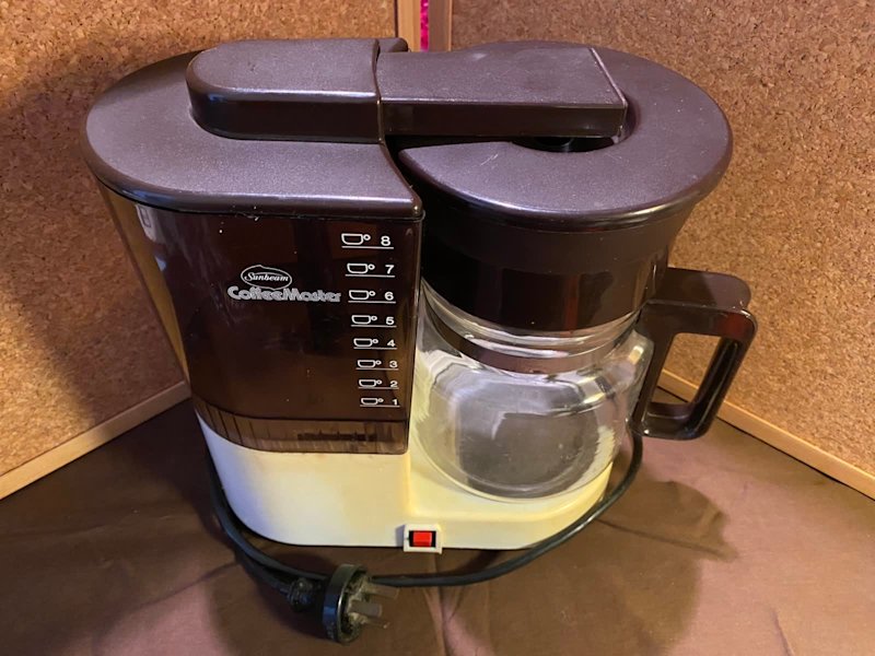 SUNBEAM ELECTRIC 8 CUP FILTERED COFFEE MAKER63018174922370111