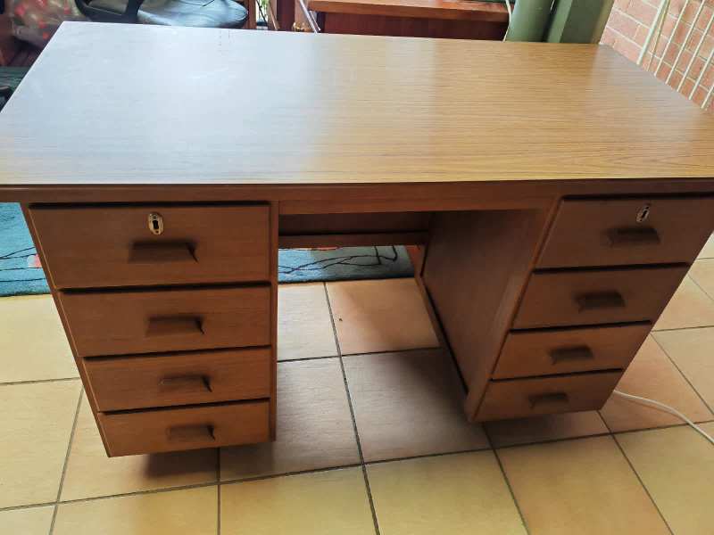 Study Desk62864723692418111