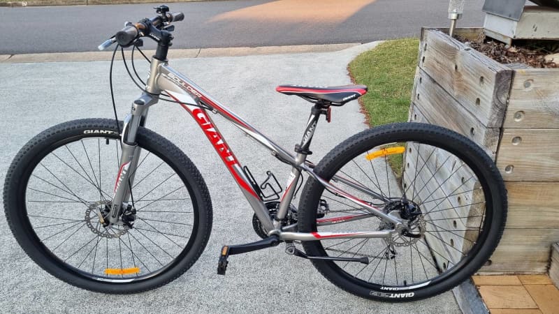 giant boulder 29er mountain bike