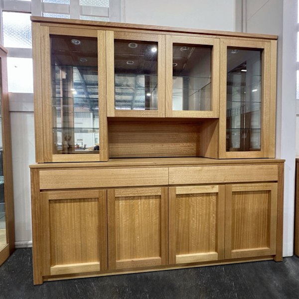 DU70 - Tassie Oak Buffet & Hutch628633818234911120