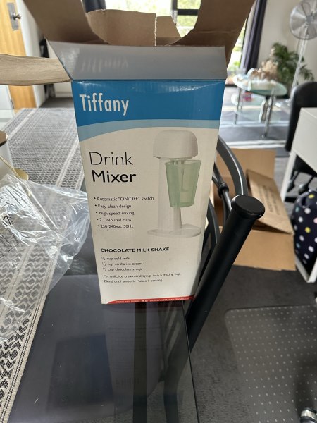 Drink mixer new no longer needed not used630199923502111129