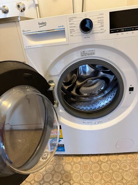 Beko 9kg Washing Machine  Like New, High-Tech with StainExpert63022634986113112
