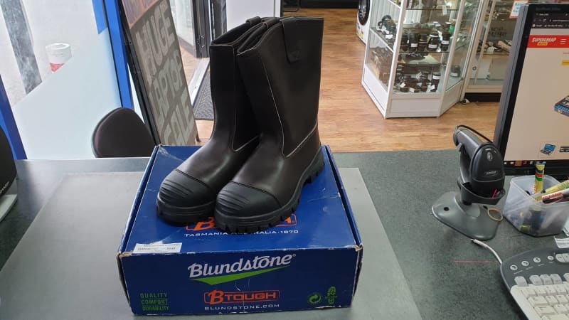 blundstone 996