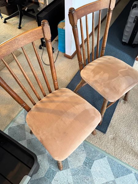 Dining Table + 4 Matching Chairs – Extendable – $10062863410623875113