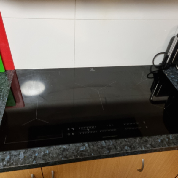 Electrolux induction Cooktop model EHI955BE63022178644994112