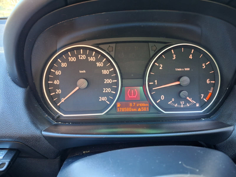 2006 BMW 1 20i 6 SP MANUAL 5D HATCHBACK62936659132161114