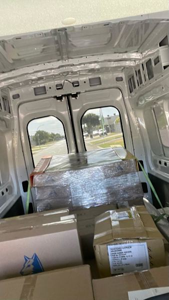 Man with a van 62863396689282113