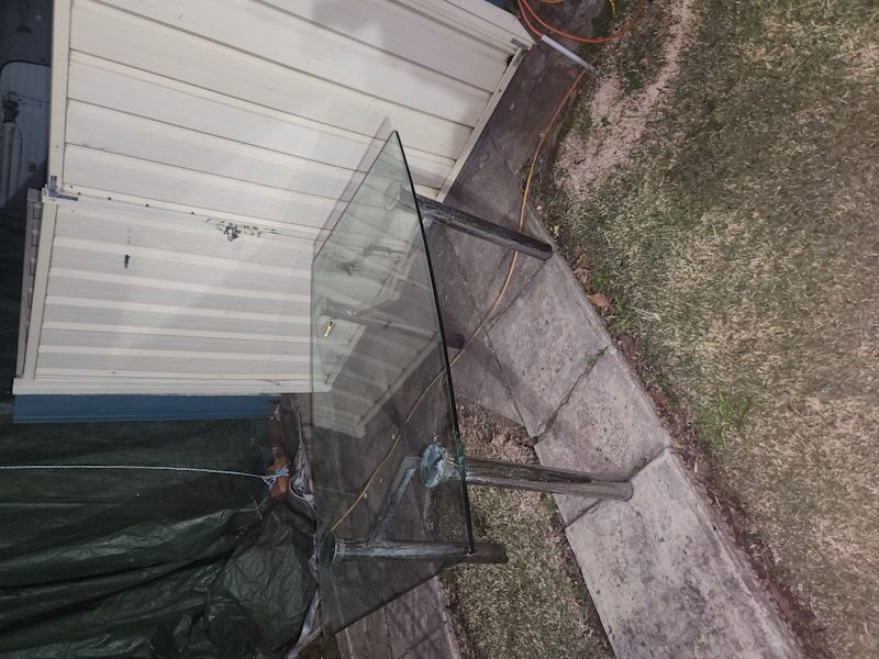 glass table62863383193730118