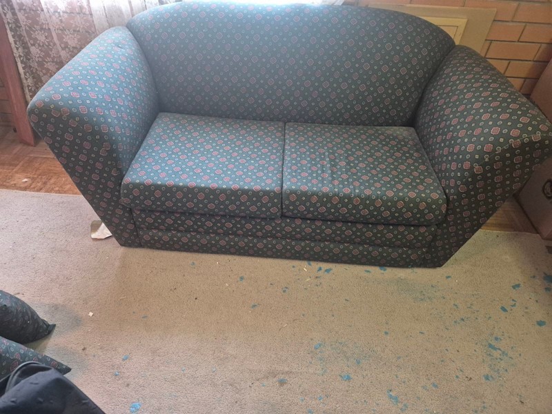2 Seater Sofa with 4 cushions62863412799105114