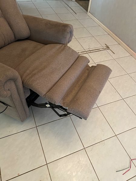Electric lift chair62863838789635112