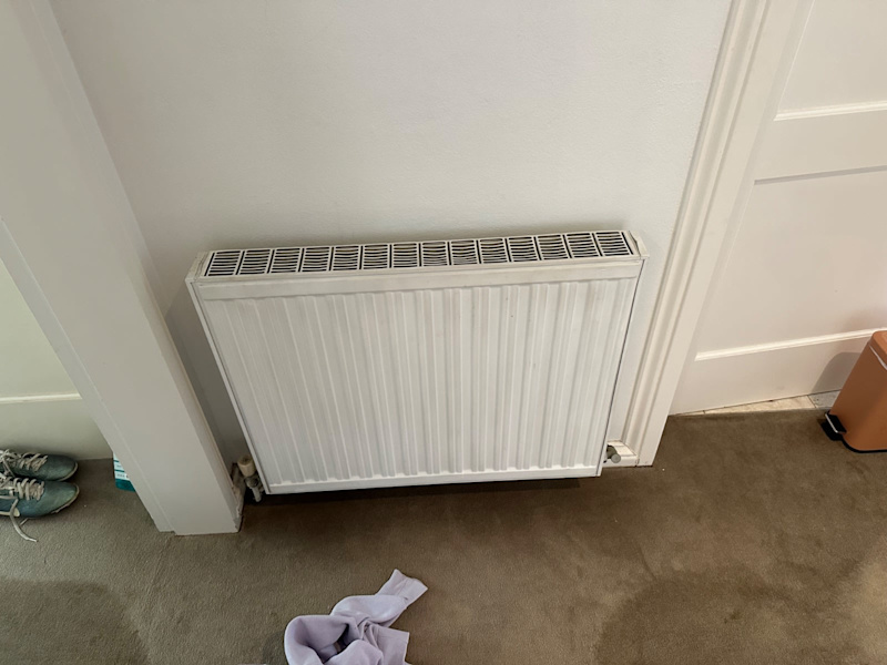 Hydronic radiators set of 6 various sizes63444014511490110