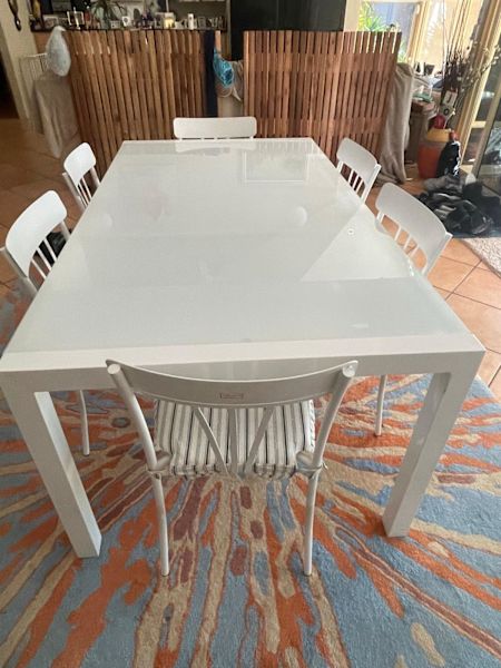 6 seating dinning table and chairs62863840034434112