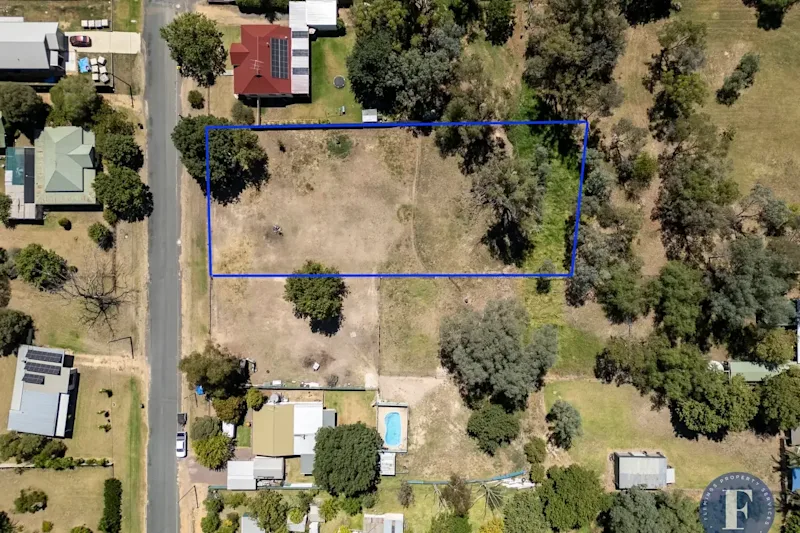 Spacious Residential Block in Grenfell63007280663554112