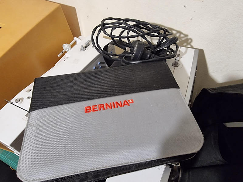 BERNINA 550 Quilters Edition Sewing Machine63023086170754113