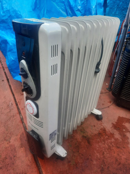 modern living 11 fin oil heater cyae35-11t (working) with timer63612128465281110