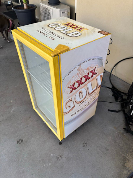 Bar fridge63442073236353110