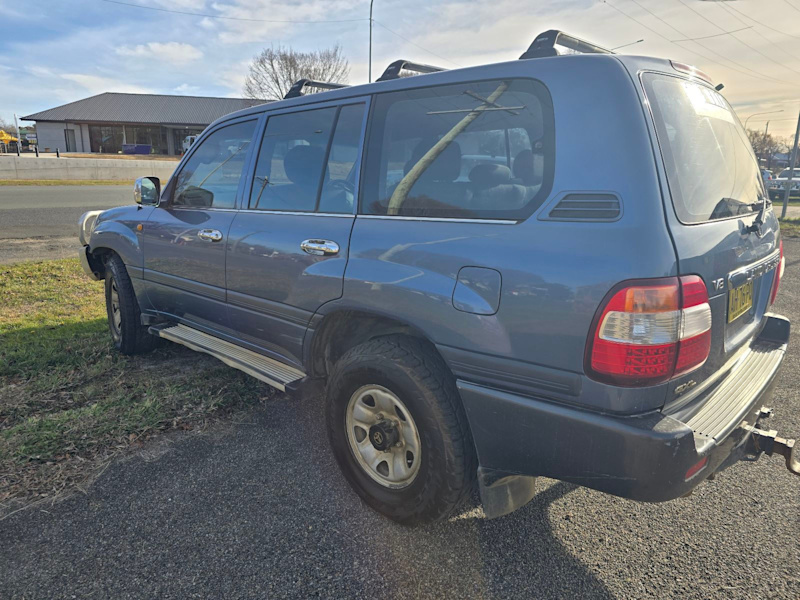 2005 TOYOTA LANDCRUISER GXL (4x4) 5 SP AUTOMATIC 4D WAGON62936658561410113