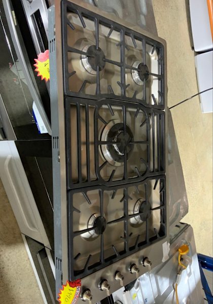 Smeg: stovetop/ gas.63470142722562111