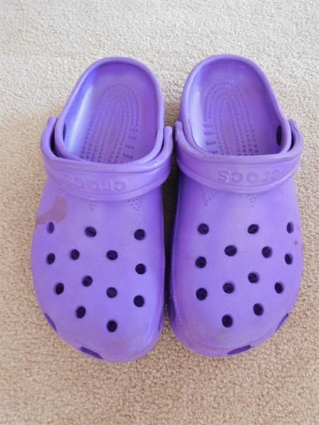 purple crocs womens size 9