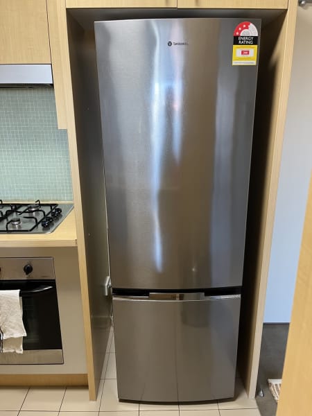 westinghouse bottom mount fridge 370l