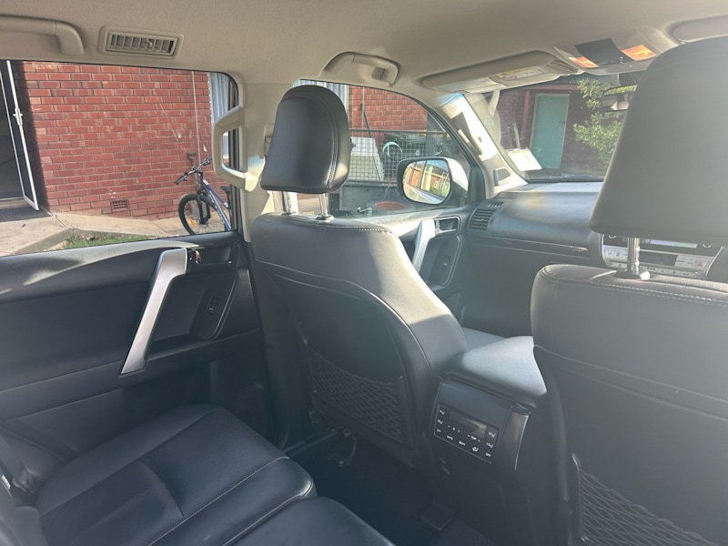 PRICE REDUCED June 2021 Landcruiser Prado GXL 62936656527745111