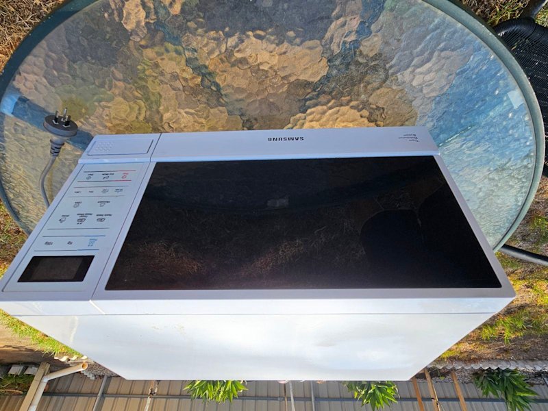 MICROWAVE OVEN  ,,SAMSUNG 800W/27L 63017320188803114