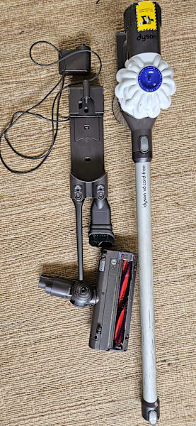 Dyson V6 Cord Free63470143389058110