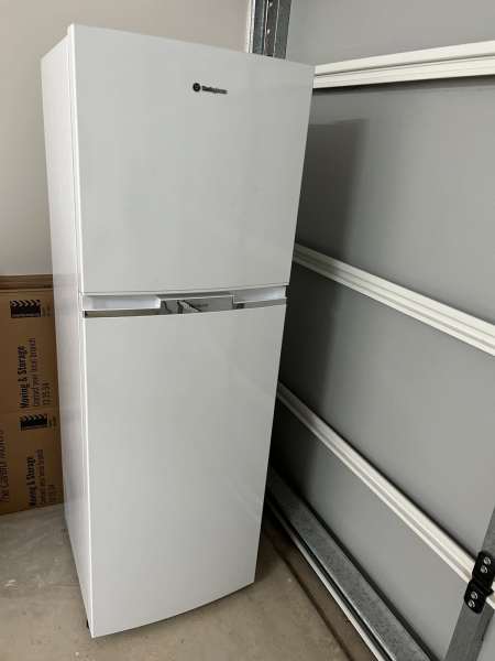 westinghouse fridge wtb2800wg