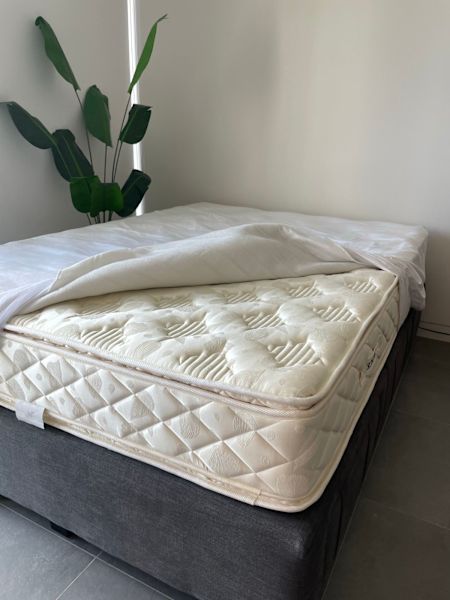 15yrsWarranty very new Mattress Queen Size double side Pillow-top Firm62863384540803111