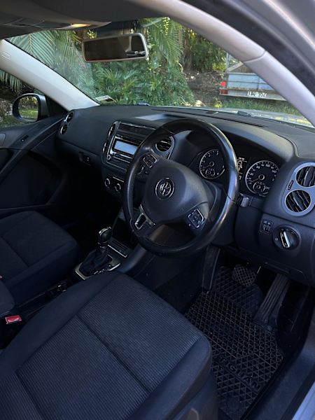 2011 Volkswagon Tiguan 103TDI (auto,diesel)- $8000 ONO62936659083138112