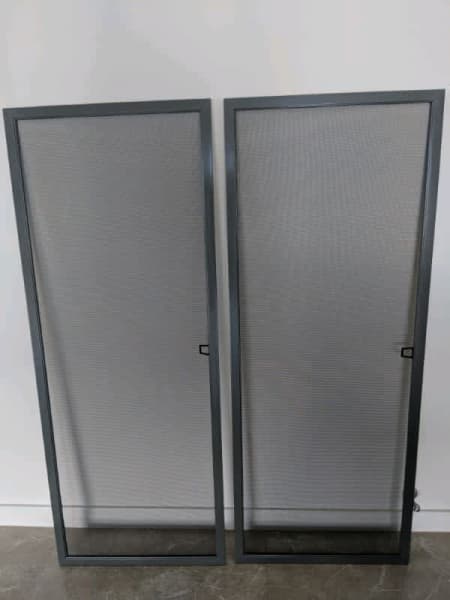 NEAR NEW FLYSCREENS - ALUMINIUM FRAMES63005149044866114