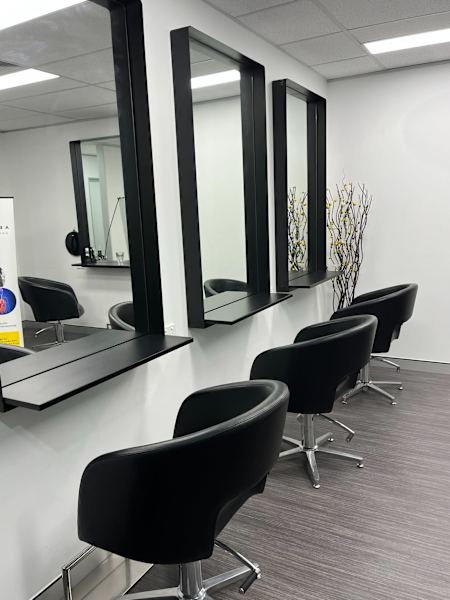Hair Salon for Rent or Rent a hairdressing chair Spring Hill Brisbane62995620187395111