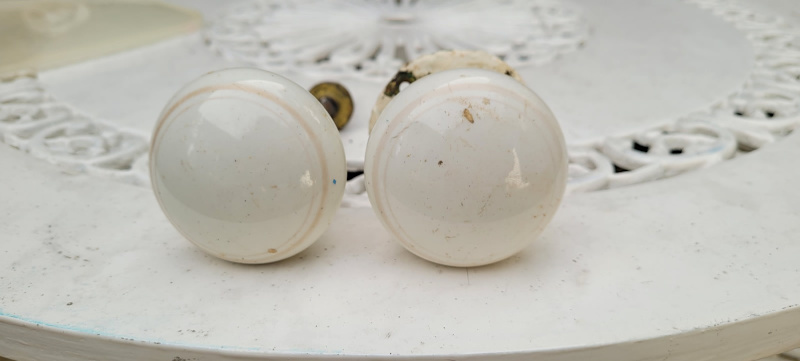Antique Porcelain door knobs630137879205131124