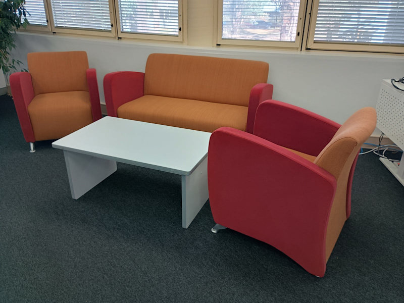 Sofa and Coffee Table Set634376243936031113