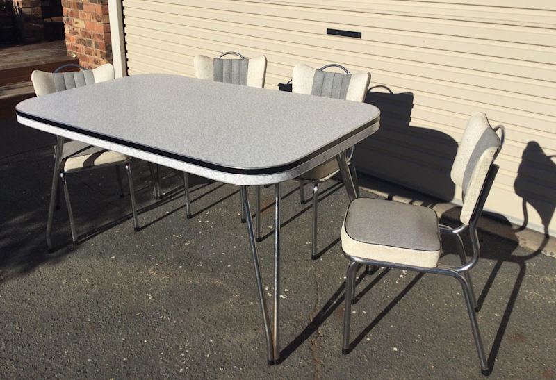 Retro 1960s laminate table and chairs62929669373059111
