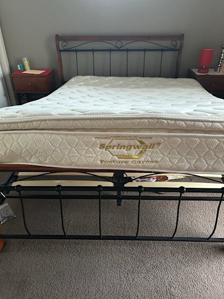 Queen wood and metal bed@Mattress62863410215425111