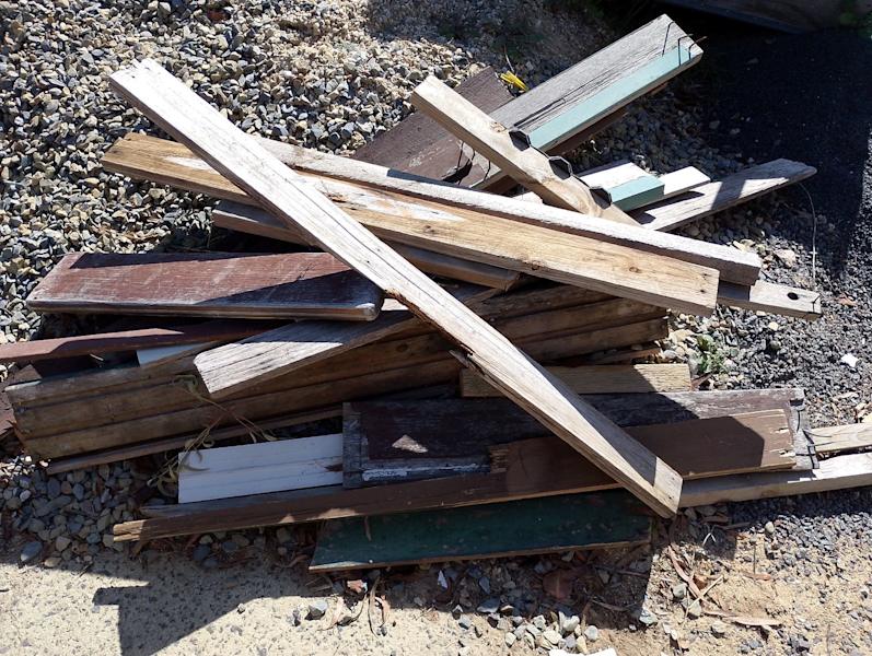 Various used timber and offcuts630115587554571119