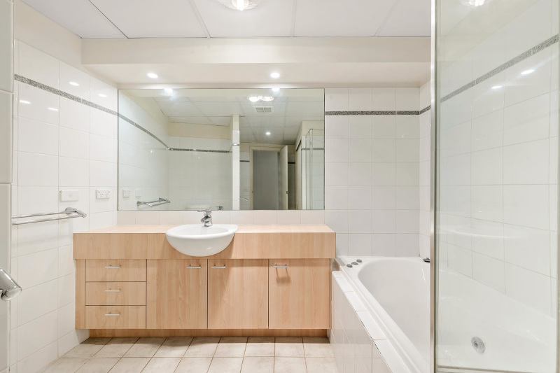 Charming apartment living!62929679186562114