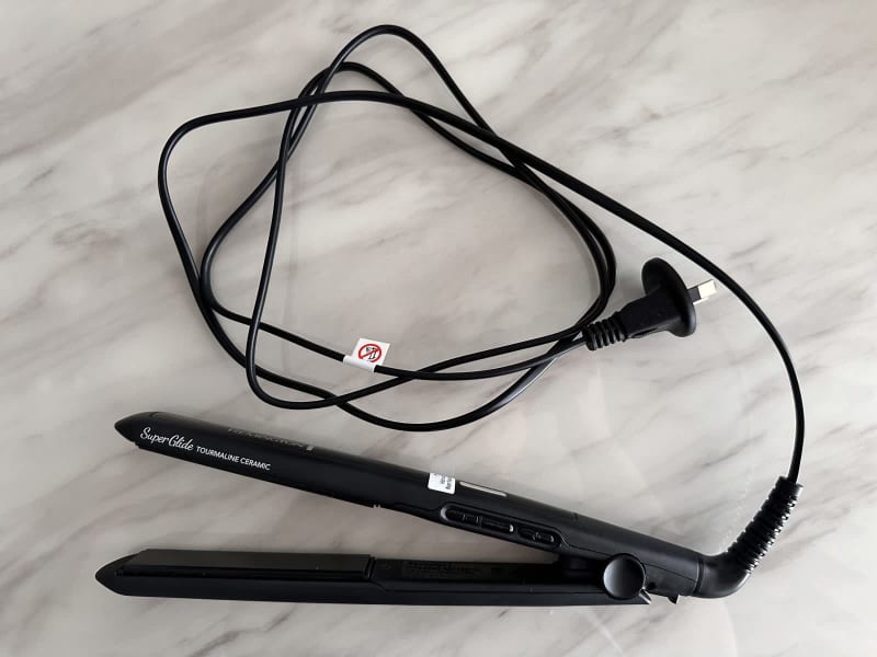 Salon Confidential Infrared 1.5 Hair Straightener