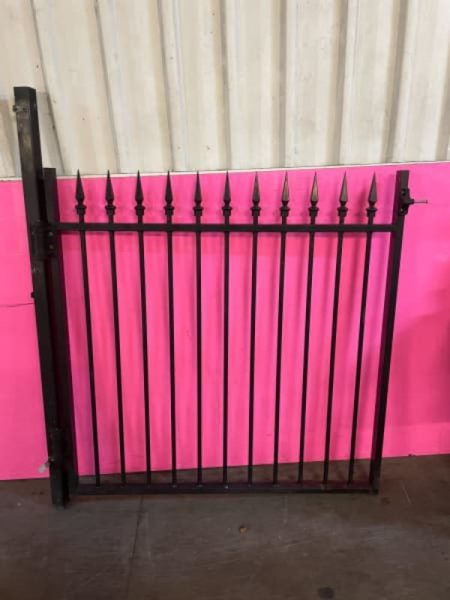 Black Aluminum Security Gate63439507105795110