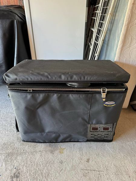 National Luna Weekender 50L twin bin, dual control fridge/freezer 63022634385281115