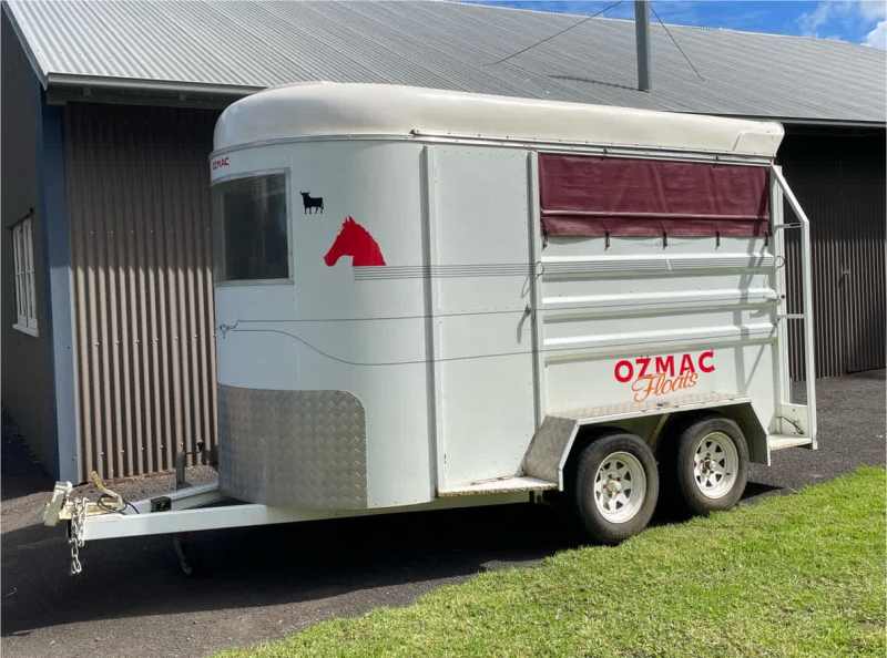 horse float in Queensland, Trailers